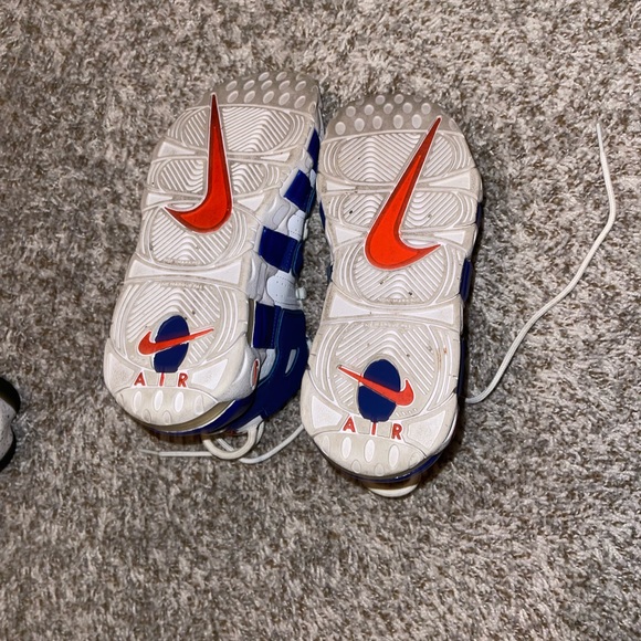 Boys Nikes - Picture 4 of 6